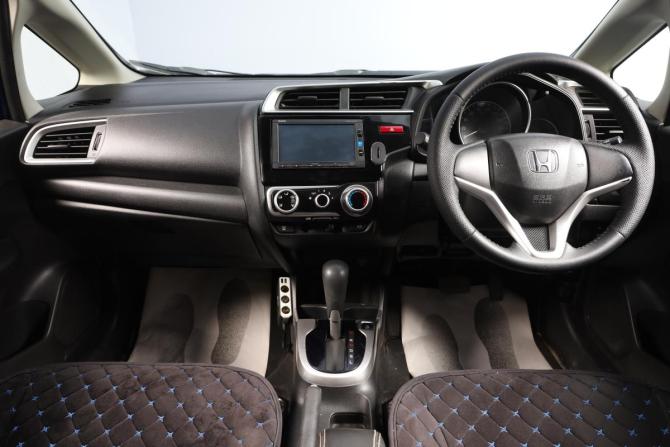 Honda Fit III Рестайлинг с пробегом 2013 года, цена 959 000 рублей, 86600 км, хэтчбек, Автокод Объявления
