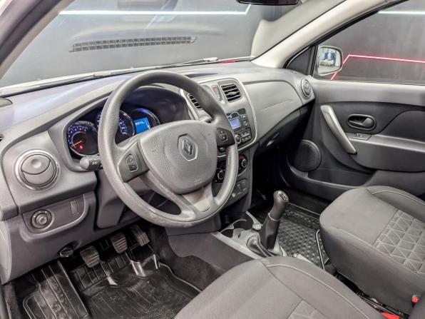Renault Sandero II Рестайлинг с пробегом 2018 года, цена 975 000 рублей, 130038 км, хэтчбек, Автокод Объявления