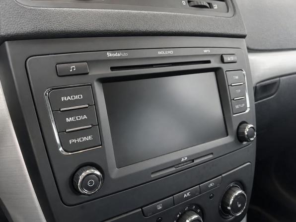 Skoda Yeti I Рестайлинг с пробегом 2015 года, цена 1 149 000 рублей, 226664 км, внедорожник, Автокод Объявления