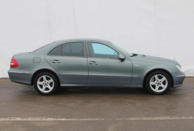 Mercedes-Benz E-Класс III (W211 S211) с пробегом 2004 года, цена 640 000 рублей, 220902 км, седан, Автокод Объявления
