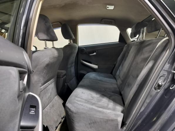 Toyota Prius III (XW30) с пробегом 2009 года, цена 590 000 рублей, 450551 км, лифтбек, Автокод Объявления