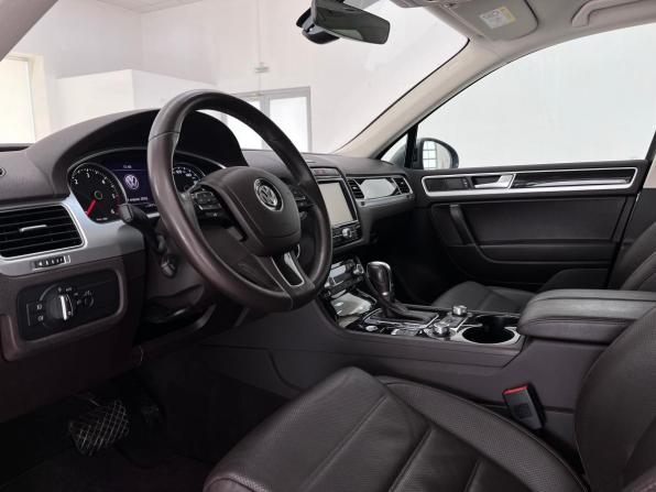 Volkswagen Touareg II Рестайлинг с пробегом 2017 года, цена 2 990 000 рублей, 192402 км, внедорожник, Автокод Объявления