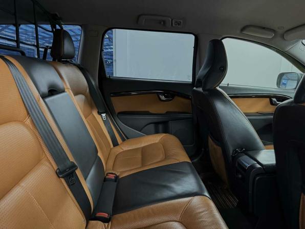 Volvo XC70 II Рестайлинг с пробегом 2013 года, цена 1 655 000 рублей, 267895 км, универсал, Автокод Объявления