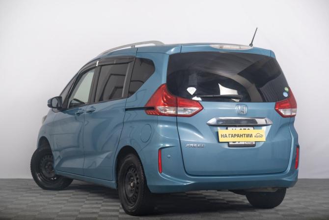 Honda Freed II с пробегом 2018 года, цена 1 449 000 рублей, 131000 км, компактвэн, Автокод Объявления