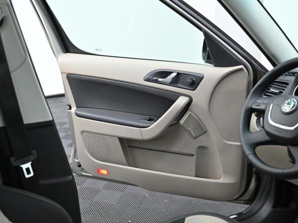 Skoda Yeti I с пробегом 2012 года, цена 949 000 рублей, 256000 км, внедорожник, Автокод Объявления