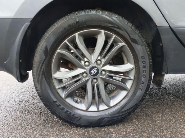 Hyundai ix35 I Рестайлинг с пробегом 2014 года, цена 1 000 000 рублей, 305153 км, внедорожник, Автокод Объявления