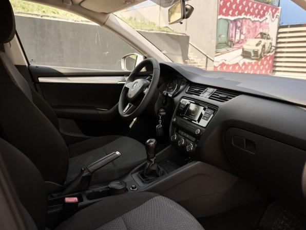Skoda Octavia III (A7) с пробегом 2014 года, цена 1 230 000 рублей, 181275 км, лифтбек, Автокод Объявления