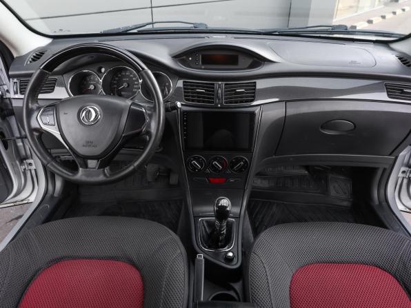 Dongfeng H30 Cross с пробегом 2015 года, цена 698 000 рублей, 130687 км, хэтчбек, Автокод Объявления