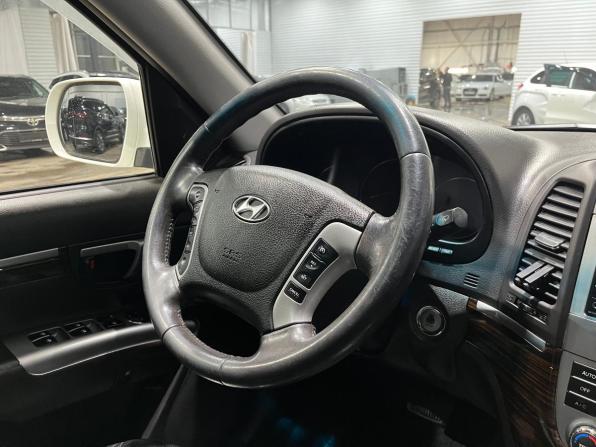 Hyundai Santa Fe II Рестайлинг с пробегом 2010 года, цена 1 174 000 рублей, 252136 км, внедорожник, Автокод Объявления