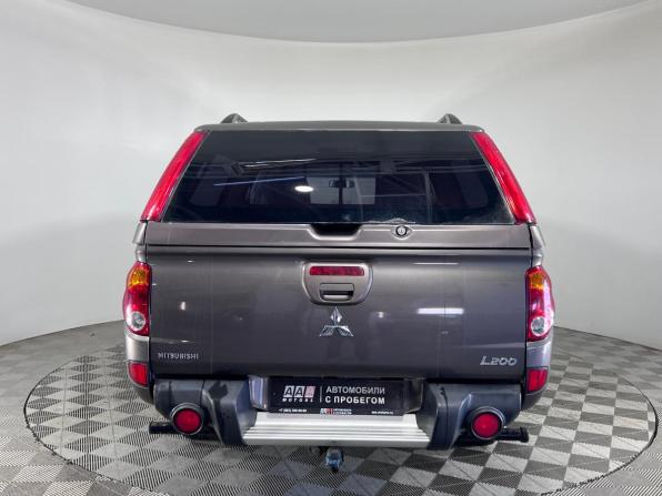 Mitsubishi L200 IV Рестайлинг с пробегом 2013 года, цена 1 670 000 рублей, 185610 км, пикап, Автокод Объявления