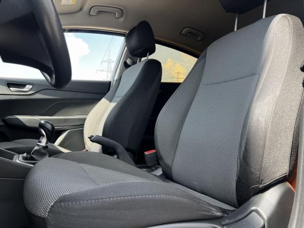 Hyundai Solaris II с пробегом 2018 года, цена 1 240 000 рублей, 116763 км, седан, Автокод Объявления