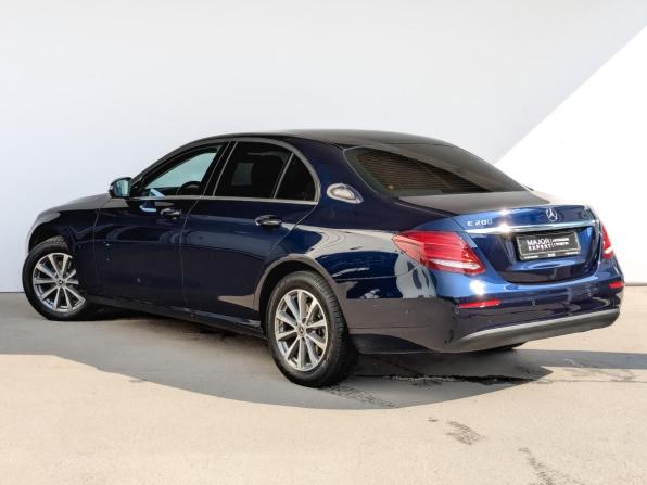 Mercedes-Benz E-Класс V (W213 S213 C238) с пробегом 2018 года, цена 2 985 000 рублей, 87976 км, седан, Автокод Объявления