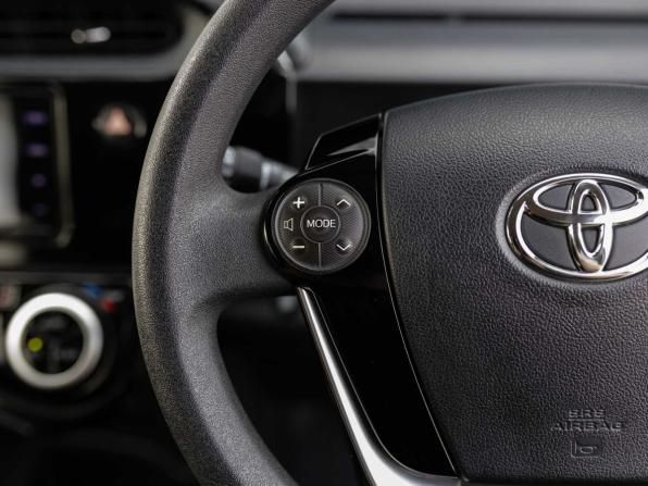 Toyota Aqua I Рестайлинг 2 с пробегом 2018 года, цена 1 015 000 рублей, 140598 км, хэтчбек, Автокод Объявления