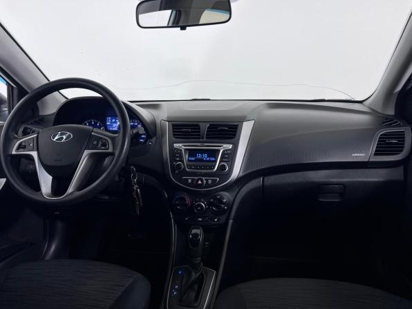 Hyundai Solaris I Рестайлинг с пробегом 2015 года, цена 1 050 000 рублей, 151000 км, седан, Автокод Объявления