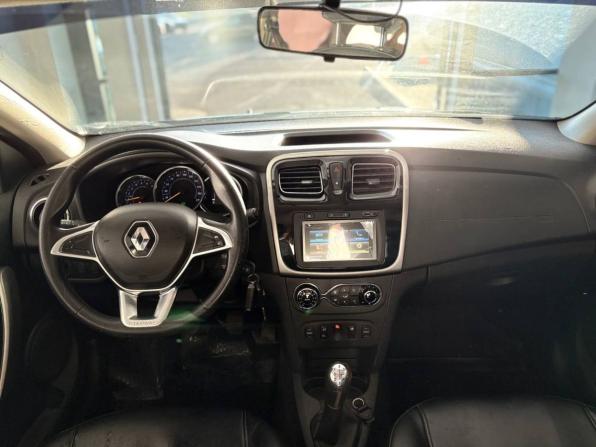 Renault Logan II Рестайлинг с пробегом 2019 года, цена 1 099 000 рублей, 133247 км, седан, Автокод Объявления