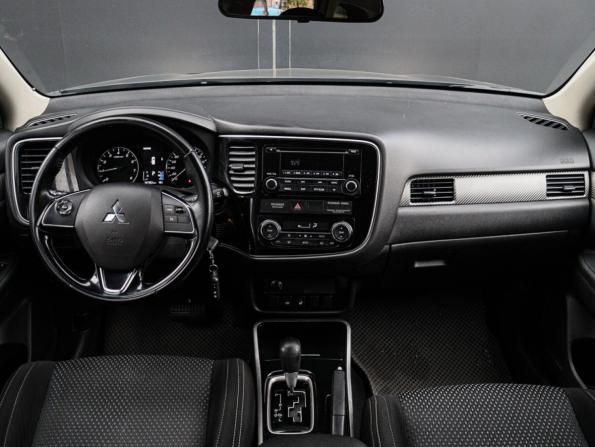 Mitsubishi Outlander III Рестайлинг 2 с пробегом 2017 года, цена 1 699 000 рублей, 147361 км, внедорожник, Автокод Объявления
