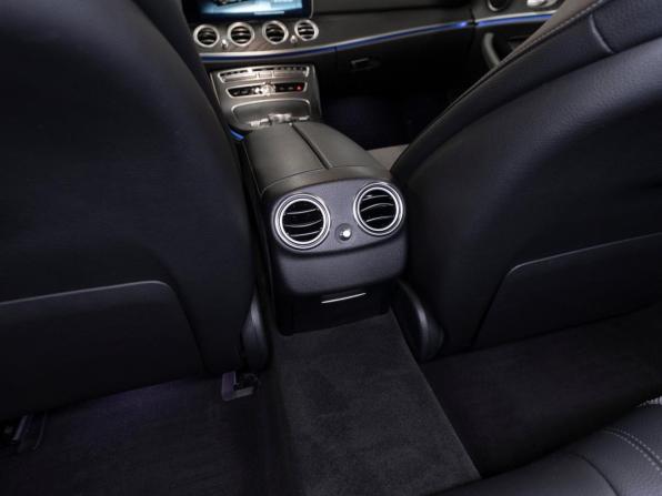Mercedes-Benz E-Класс V (W213 S213 C238) с пробегом 2017 года, цена 3 400 000 рублей, 82313 км, седан, Автокод Объявления