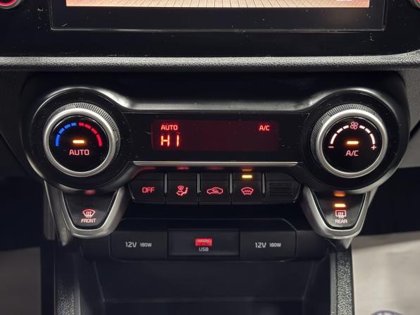 Kia Rio IV Рестайлинг с пробегом 2021 года, цена 1 635 000 рублей, 88454 км, седан, Автокод Объявления