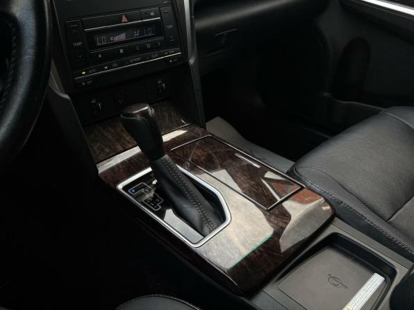 Toyota Camry VII (XV50) Рестайлинг 2 с пробегом 2017 года, цена 2 350 000 рублей, 215006 км, седан, Автокод Объявления