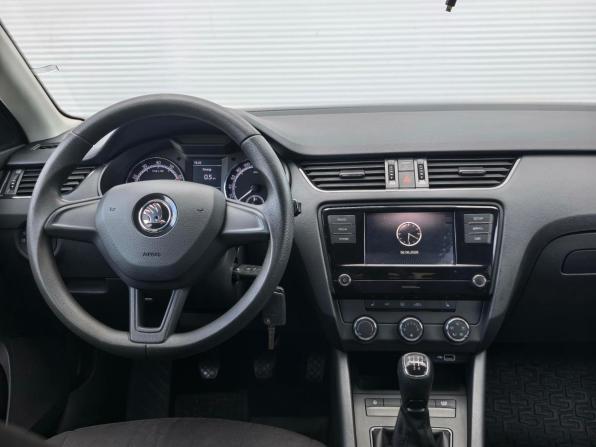 Skoda Octavia III (A7) Рестайлинг с пробегом 2018 года, цена 1 817 000 рублей, 58687 км, лифтбек, Автокод Объявления