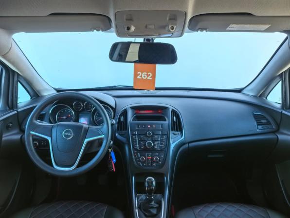 Opel Astra J Рестайлинг с пробегом 2015 года, цена 690 000 рублей, 209550 км, хэтчбек, Автокод Объявления