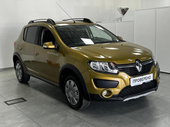 Renault Sandero II с пробегом 2017 года, цена 940 000 рублей, 65572 км, хэтчбек, Автокод Объявления