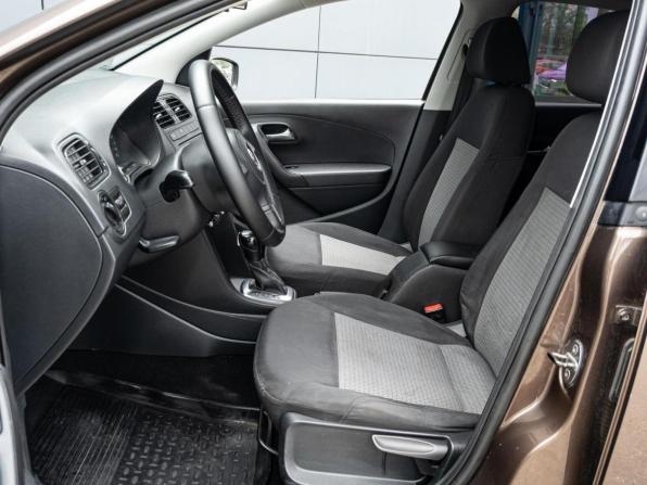 Volkswagen Polo V с пробегом 2015 года, цена 850 000 рублей, 214878 км, седан, Автокод Объявления