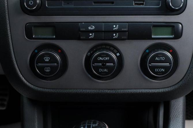Volkswagen Golf V с пробегом 2007 года, цена 729 000 рублей, 302900 км, хэтчбек, Автокод Объявления