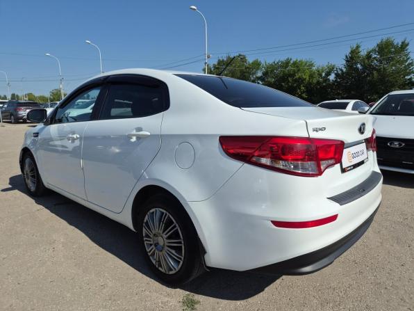 Kia Rio III Рестайлинг с пробегом 2016 года, цена 880 000 рублей, 132844 км, седан, Автокод Объявления