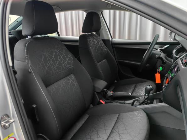 Skoda Octavia III (A7) Рестайлинг с пробегом 2019 года, цена 2 119 000 рублей, 52473 км, лифтбек, Автокод Объявления