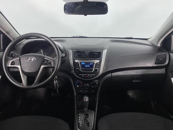 Hyundai Solaris I Рестайлинг с пробегом 2015 года, цена 738 000 рублей, 99607 км, хэтчбек, Автокод Объявления