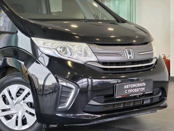Honda Stepwgn V с пробегом 2016 года, цена 1 799 000 рублей, 141488 км, минивэн, Автокод Объявления