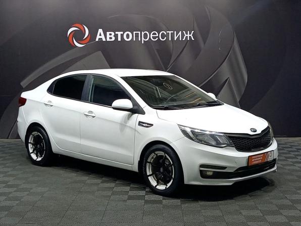 Kia Rio III Рестайлинг с пробегом 2016 года, цена 799 000 рублей, 160865 км, седан, Автокод Объявления