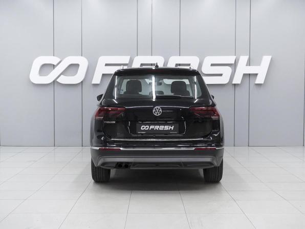 Volkswagen Tiguan II с пробегом 2017 года, цена 2 070 000 рублей, 114905 км, внедорожник, Автокод Объявления