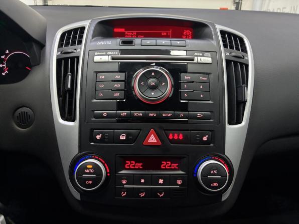 Kia Ceed I Рестайлинг с пробегом 2011 года, цена 750 000 рублей, 215000 км, универсал, Автокод Объявления