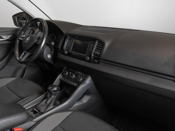Skoda Karoq I с пробегом 2020 года, цена 2 519 658 рублей, 98100 км, внедорожник, Автокод Объявления