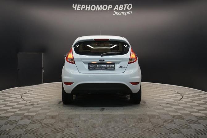 Ford Fiesta Mk6 Рестайлинг с пробегом 2015 года, цена 790 000 рублей, 200000 км, хэтчбек, Автокод Объявления