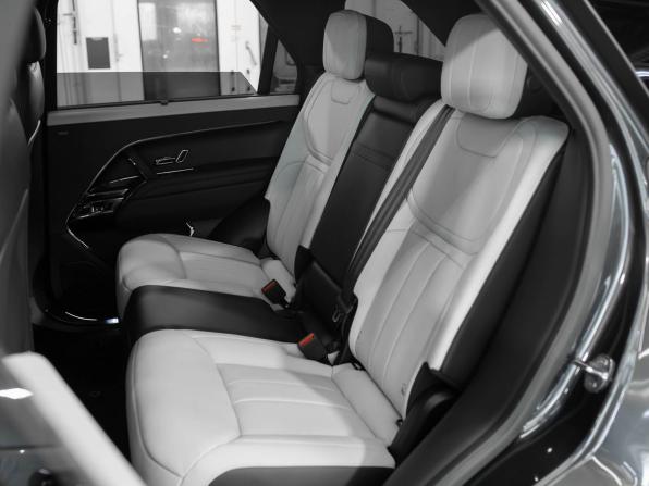 Land Rover Range Rover Sport III с пробегом 2026 года, цена 17 800 000 рублей, 30 км, внедорожник, Автокод Объявления