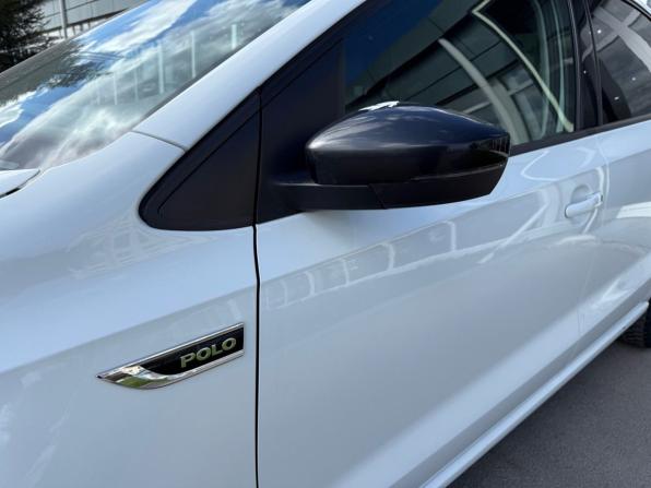Volkswagen Polo V Рестайлинг с пробегом 2018 года, цена 850 000 рублей, 178301 км, седан, Автокод Объявления