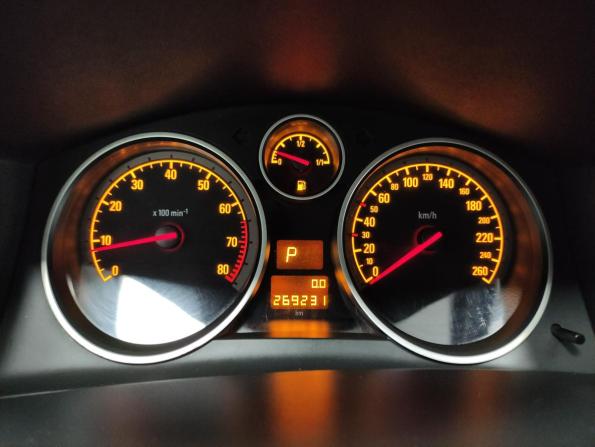 Opel Astra H Рестайлинг с пробегом 2008 года, цена 550 000 рублей, 269230 км, седан, Автокод Объявления