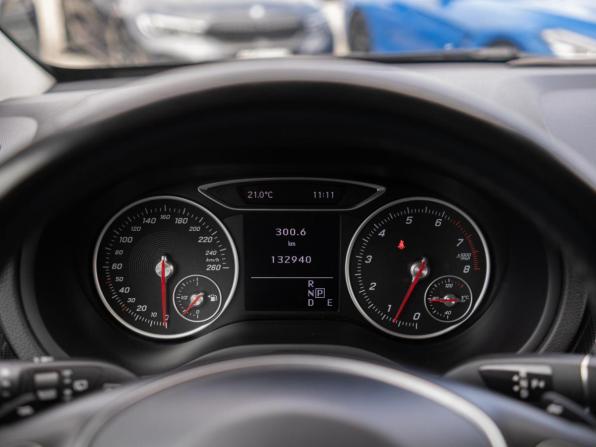 Mercedes-Benz B-Класс II (W246) Рестайлинг с пробегом 2015 года, цена 1 399 000 рублей, 132940 км, хэтчбек, Автокод Объявления