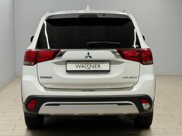 Mitsubishi Outlander III Рестайлинг 3 с пробегом 2019 года, цена 2 065 000 рублей, 93198 км, внедорожник, Автокод Объявления