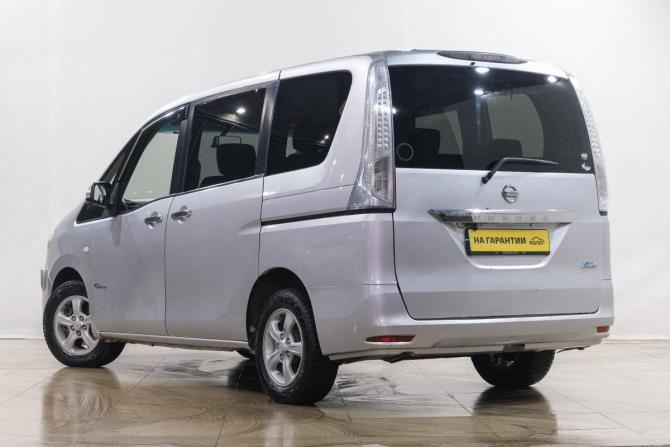 Nissan Serena IV (C26) с пробегом 2015 года, цена 1 129 000 рублей, 240000 км, минивэн, Автокод Объявления