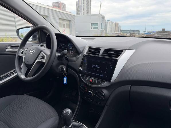 Hyundai Solaris I Рестайлинг с пробегом 2016 года, цена 825 000 рублей, 190800 км, седан, Автокод Объявления
