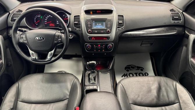 Kia Sorento II Рестайлинг с пробегом 2017 года, цена 1 870 000 рублей, 217496 км, внедорожник, Автокод Объявления
