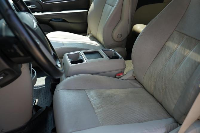 Chrysler Town &amp; Country V Рестайлинг с пробегом 2011 года, цена 999 999 рублей, 304000 км, минивэн, Автокод Объявления