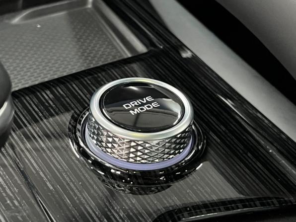 Geely Monjaro I с пробегом 2024 года, цена 3 629 900 рублей, 23000 км, внедорожник, Автокод Объявления