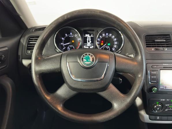 Skoda Yeti I с пробегом 2012 года, цена 569 900 рублей, 281651 км, внедорожник, Автокод Объявления