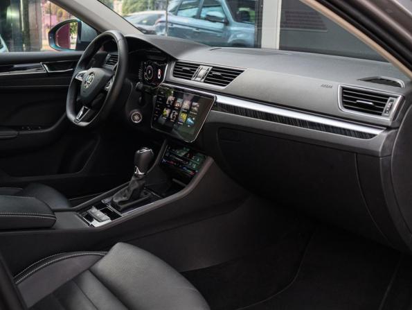 Skoda Superb III Рестайлинг с пробегом 2024 года, цена 3 690 000 рублей, 37160 км, лифтбек, Автокод Объявления