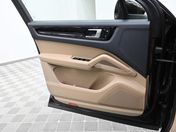 Porsche Cayenne III с пробегом 2019 года, цена 3 699 000 рублей, 74400 км, внедорожник, Автокод Объявления